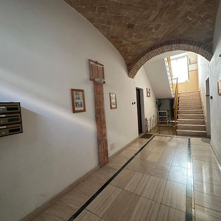 Casa Susanna - Delizioso Piano Terra, Centralissimo, Superservito, Tranquillo, Appena Fuori Ztl Parcheggio Libero Терни Экстерьер фото